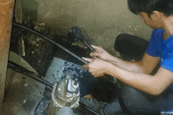 decloggingserviceinmakatijpg Mr Malabanan Siphoning + Declogging Declogging service by Mr Malabanan in Makati area