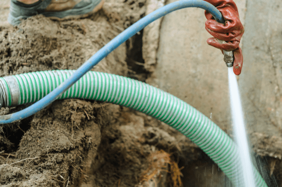 3min 2 Mr Malabanan Siphoning + Declogging malabanan siphoning service batangas septic tank declogging barado pozo negro
